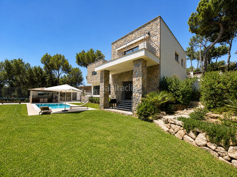 Foto c04a45eb-a026-49df-aa8d-234da5bf3a09. Casa amb calefacció aparcament piscina a Cala Vinyes Calvià