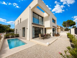 Maison jumelée  Ca` n picafort - carrer john alcover. Exclusiva primera ocupación cerca de la playa dos lujosas casas