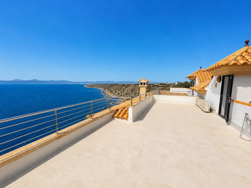 Foto 47e239a1-e93a-4421-8d0c-19fcf99a398a. Alquiler casa pareada en la torre - carrer de santa maria ?eur? bahía azul primera línea de mar se entrega sin muebles importante las imágenes de mobiliariodecoración son render en Llucmajor