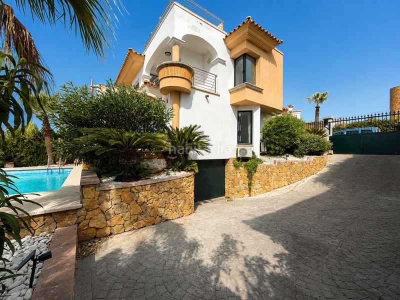 Foto 7abc49be-6276-4f22-a91d-c5447d8ab7fa. Alquiler casa pareada en la torre - carrer de santa maria ?eur? bahía azul primera línea de mar se entrega sin muebles importante las imágenes de mobiliariodecoración son render en Llucmajor