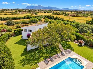 Casa  Alcúdia - de la mar  2. Finca con piscina y 17.000 m de terreno cerca del mar en alcúdia