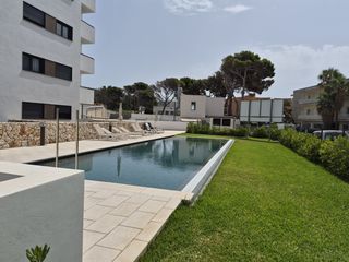 Affitto Appartamento in Cala ratjada - s´entrador cala ratjada. Se ofrece en alquiler de larga duración este moderno y exclusivo