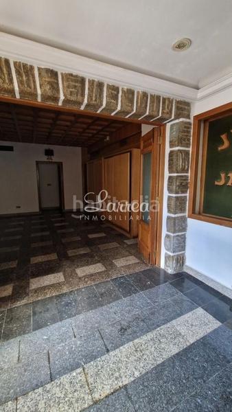 Foto c756e2a0-3097-4739-98c4-9900f9b4e436. Edifici a Amorebieta - Etxano