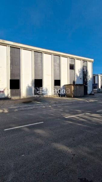 Foto b8ce1f24-045c-4be5-b72c-16e2ecb67004. Industrial building in Galdakao