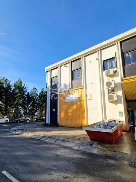 Foto db147c8b-3537-4e6b-a595-a4bdc7e7e727. Industrial building in Galdakao