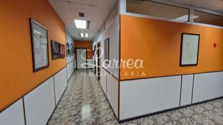 Local commercial à Amorebieta - Etxano. Se vende amplio y bonito local en amorebieta