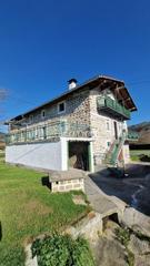 Casale en Arantzazu. Se vende casero con muy buenas comunicaciones junto a parada de