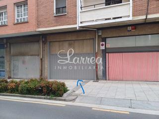 Local Comercial en Amorebieta - Etxano. Se alquila local de  118 m2