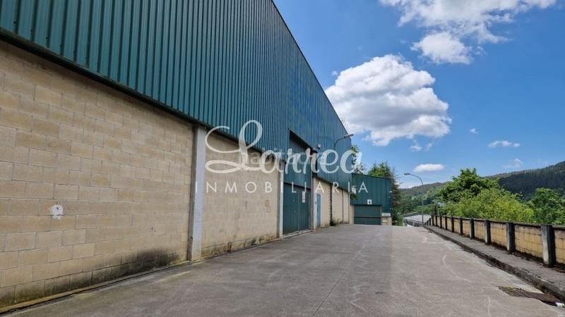 Foto 3bf34bb6-16b0-4c07-9bc8-21b441f0551e. Capannone industriale in Lemoa