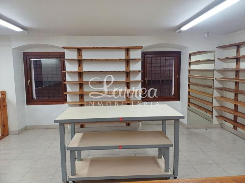 Foto 71db4995-303e-4bda-bbfb-c4137974a1a2. Rent business premise in Amorebieta - Etxano