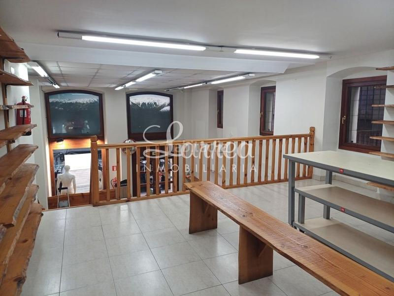 Foto e5fcffbb-537d-4c35-adb2-ef24f6bd8dce. Rent business premise in Amorebieta - Etxano