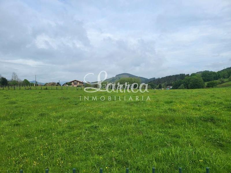 Foto 58bd0236-4a39-4cde-ae11-75a5599bd114. Terreno residencial terreno edificable para chalet bifamiliar en Amorebieta - Etxano