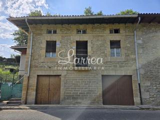 Masia en Iurreta. Caserio bifamiliar   parte izq.en venta