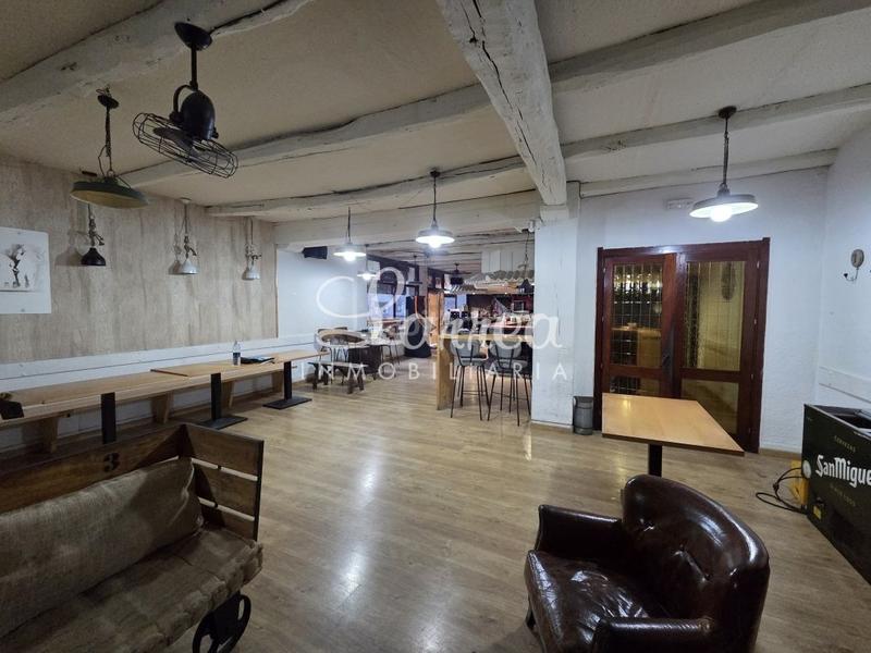 Foto 9f8a9db0-b598-4064-9620-8a01ede4ab55. Local comercial a Amorebieta - Etxano