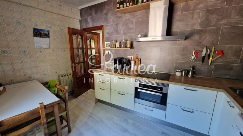 Foto 22edaecb-9aa9-4939-928e-9e25cb128e28. Casa  pareada a la venta en Zeberio