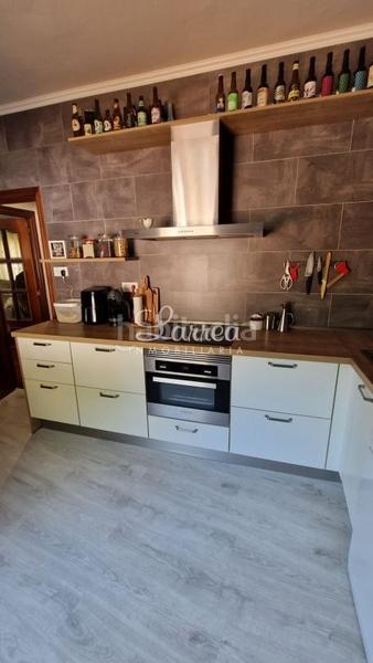 Foto 3df1fc88-3c41-4844-bb83-8c6b4c248dd4. Casa  pareada a la venta en Zeberio