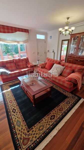 Foto 55422122-f878-42e4-ac6b-25dfa2cb5c11. Casa adossada amb calefacció aparcament a Igorre