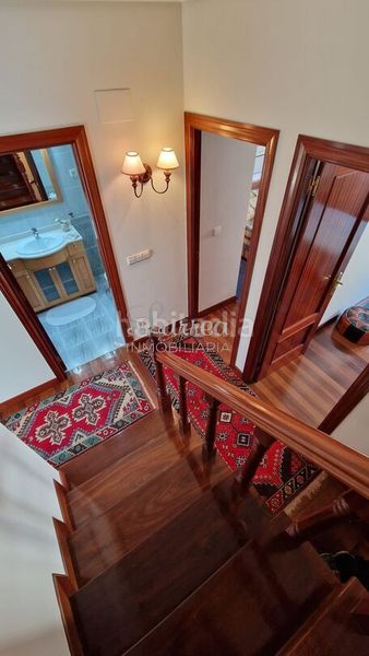 Foto ab7b8efd-203d-4898-9ac0-e1d660c479b7. Casa adossada amb calefacció aparcament a Igorre