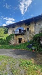 Bauernhof  Emaldi auzoa. Se vende medio caserío lado izquierdo en dima