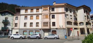 Etagenwohnung in Dima. Precioso piso con gran terraza en el centro de dima