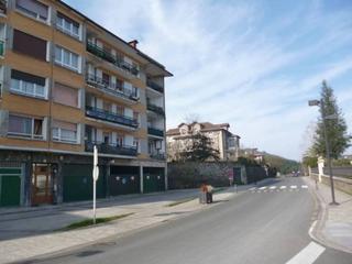 Local Comercial a Areatza. Se venden lonjas. céntricas.