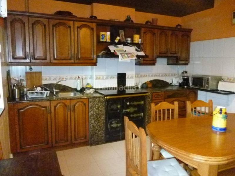 Foto 5d29679a-5fd3-4b86-b0cb-1c98d0f8b66d. Edificio duplex singular en Zeanuri