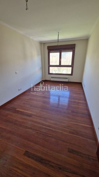 Foto 105b82f9-b2d8-40a8-8395-2fb38794a017. Pis a garbe 17 a Igorre