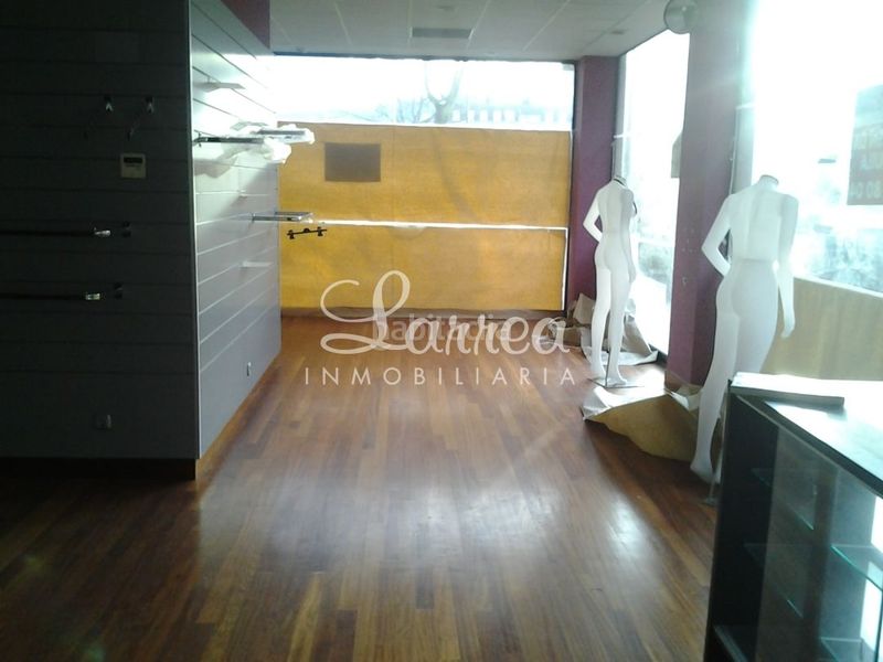 Foto 5122b76f-3f42-44e6-bb37-b3e29535d492. Rent business premise in Lemoa