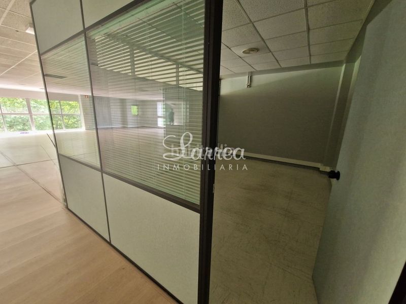 Foto 2bc9bca3-c27b-41db-aecc-8d72fcf8c2b3. Rent office space with heating in Igorre