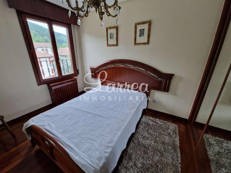 Foto e41d8130-d498-4ca0-95e5-b5de9705fa86. Àtic amb calefacció aparcament a Zeanuri