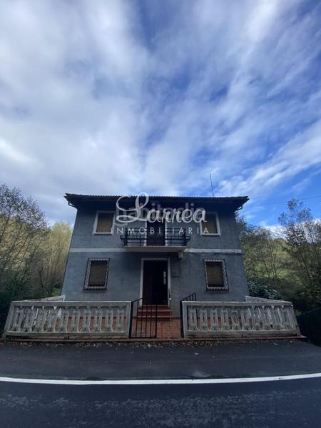 Foto f1afbc66-71dc-4209-a1da-cda0732749c4. Country house with heating parking in Igorre