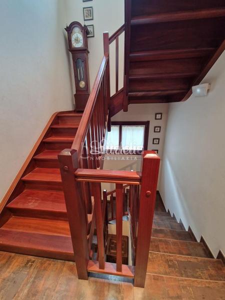 Foto 2536f875-0f02-4d02-9a17-6c26dd2499e8. Casa aparellada amb calefacció aparcament a Areatza