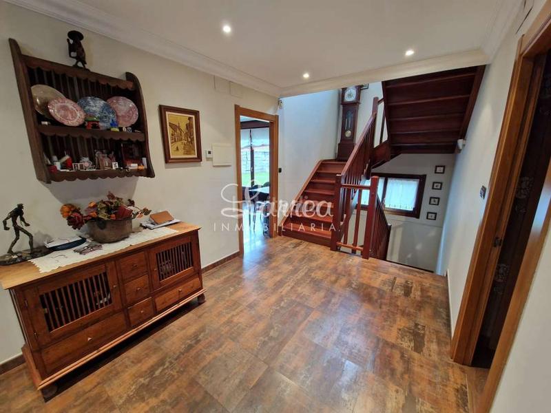 Foto 4dafa347-4517-469e-b8a7-4ad0724b8d8c. Casa aparellada amb calefacció aparcament a Areatza