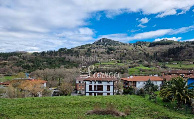 Foto dfde4953-2ce4-43e9-b14f-75ee4b23dbdb. Casa aparellada amb calefacció aparcament a Areatza