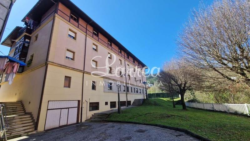 Foto a9d6cb9b-0869-4f43-9515-f198921e1eb1. Local comercial a Areatza