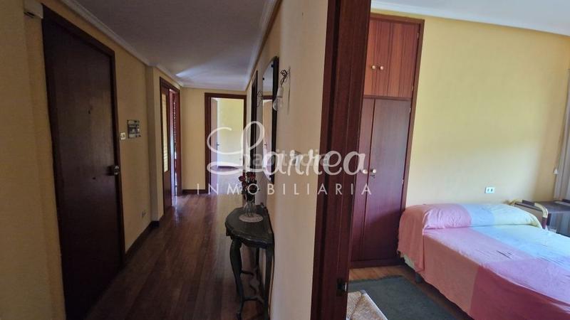 Foto 19ae8b49-70a9-4766-886b-bb58f7eae1bb. Pis a olarra auzoa 1 a Arantzazu