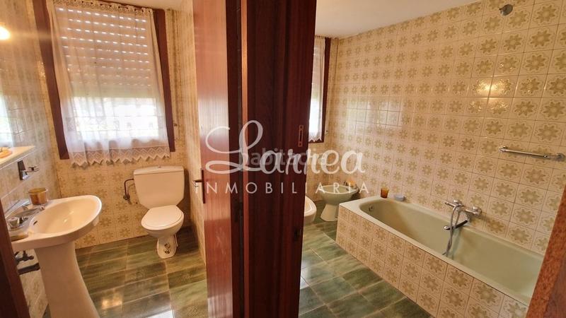 Foto a7c33682-4988-46e2-983f-edeca02bc070. Pis a olarra auzoa 1 a Arantzazu