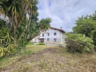 Casa aparellada a Alonsotegi