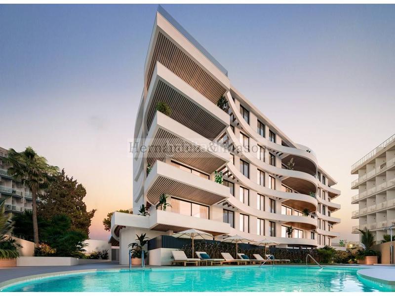 Foto 2992e3eb-6902-4ab3-b442-80fe4e920d1c. Pis amb aparcament piscina a Zona Centro Comercial Torrequebrada Benalmádena