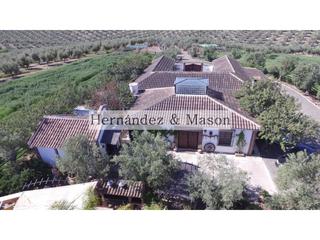 Casa a Arroyo de las piedras,  1. Cortijo en venta en alora