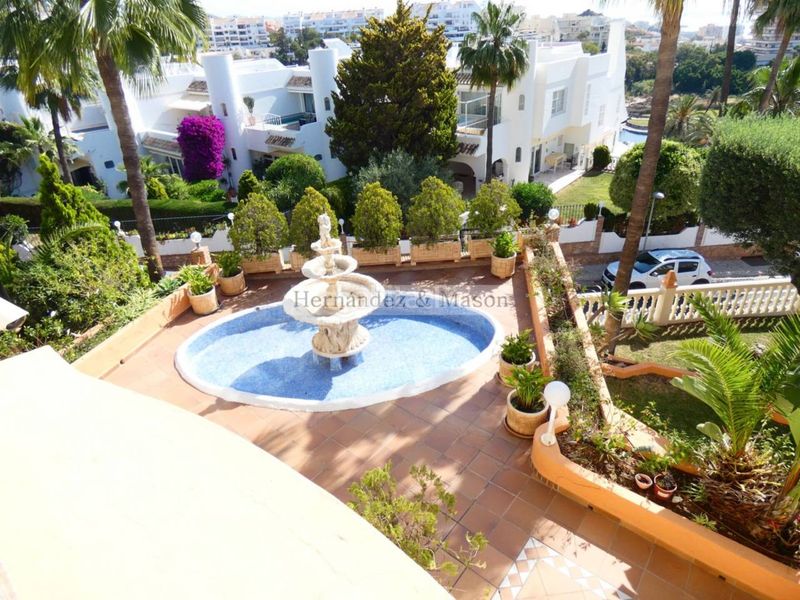 Foto 16b84b03-bcf1-405f-8c6f-cb0a153362e0. Casa amb calefacció aparcament piscina a Hacienda Torrequebrada Benalmádena