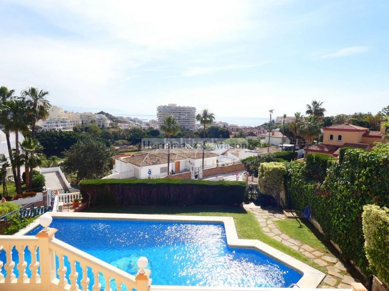 Foto 488ed378-cb92-4ad4-9d02-ce8b424a6bf5. Casa amb calefacció aparcament piscina a Hacienda Torrequebrada Benalmádena