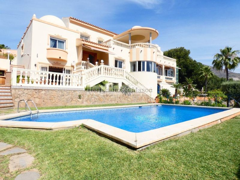 Foto 947345a3-53c9-4c0d-b946-e92b682edcd8. Casa amb calefacció aparcament piscina a Hacienda Torrequebrada Benalmádena