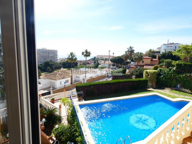 Foto 96175635-5599-4b6b-a756-2e417d890e10. Casa amb calefacció aparcament piscina a Hacienda Torrequebrada Benalmádena