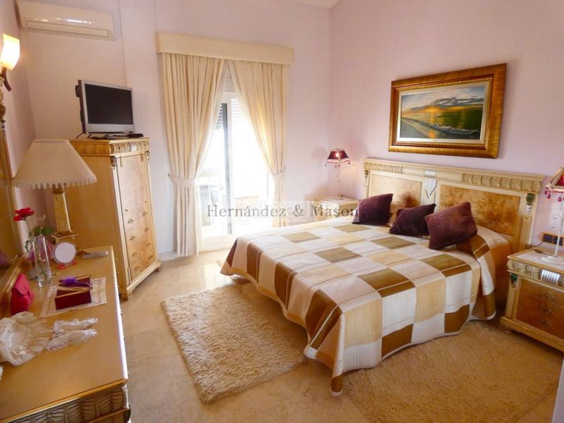 Foto a822ad75-eae7-4a15-bff0-b61e57ebe37e. Casa amb calefacció aparcament piscina a Hacienda Torrequebrada Benalmádena