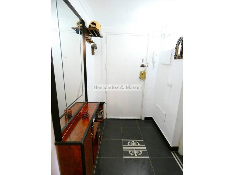 Foto 0aac9934-9658-461c-af8d-8e5d0a0ff718. Piso  en venta en El Bajondillo en El Bajondillo Torremolinos