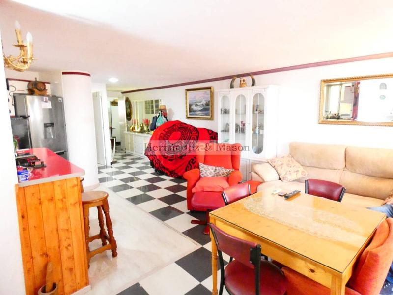 Foto 2c6a15c9-2681-46d8-b0d6-0e8363494767. Piso  en venta en El Bajondillo en El Bajondillo Torremolinos