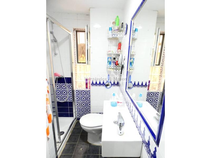 Foto 2c840767-b986-47f8-8ee1-3655e5cb07f6. Piso  en venta en El Bajondillo en El Bajondillo Torremolinos