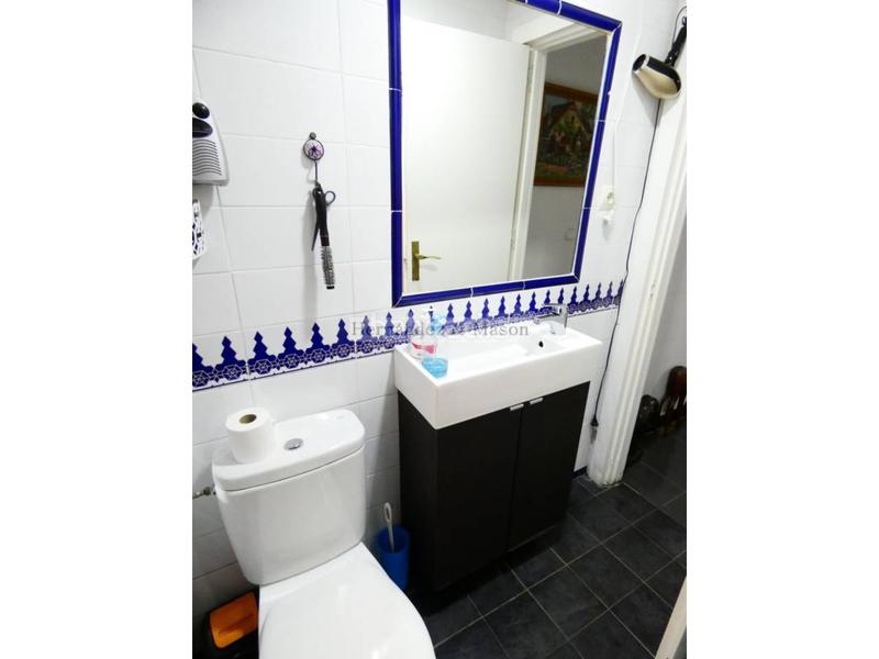 Foto 37aeee48-329a-4c9b-81e1-4c9643c0cd9c. Piso  en venta en El Bajondillo en El Bajondillo Torremolinos