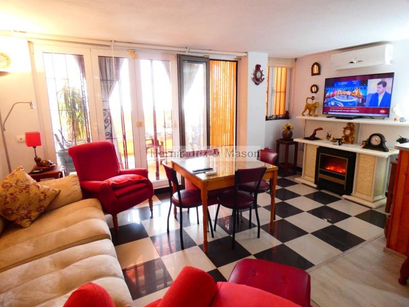 Foto 5760a20b-55e6-4174-86c9-871b15f34c21. Piso  en venta en El Bajondillo en El Bajondillo Torremolinos